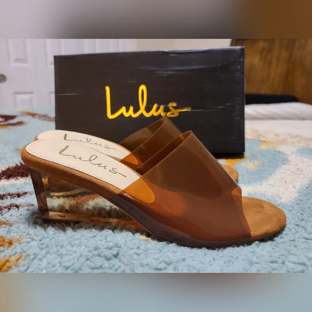 Lulus - Picture 6 of 11